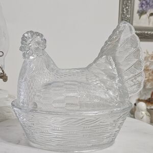 Large Vintage Clear Pressed Glass Hen-on-Nest Covered Dish